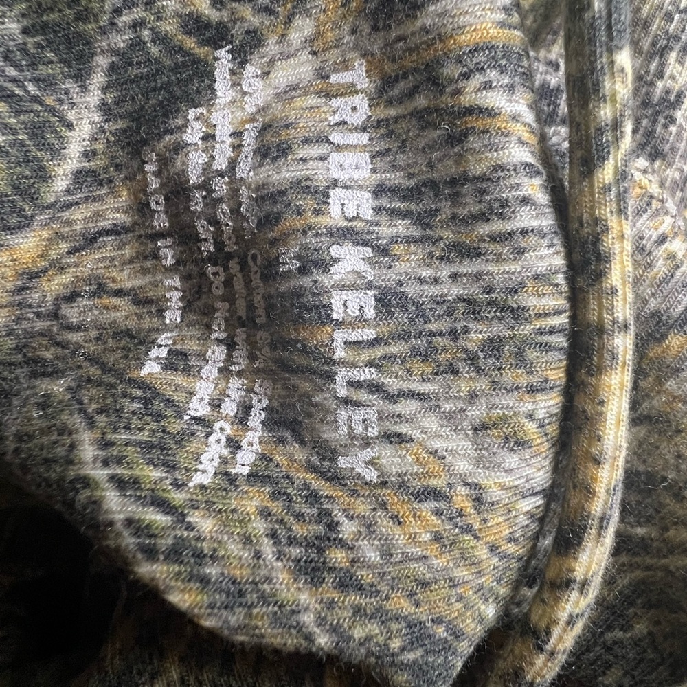 Sold Out Tribe Kelley x Mossy Oak Brush Camo Top - Picture 12 of 16